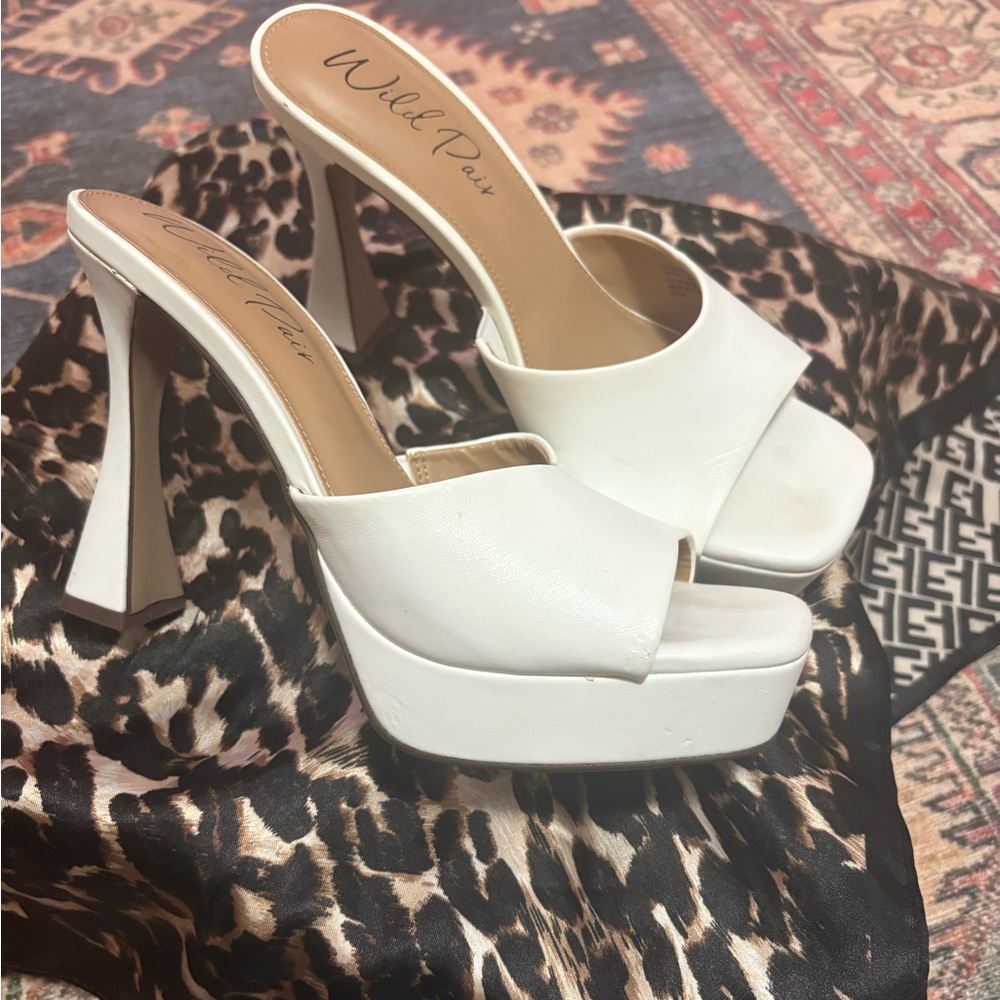 Wild Pair Elegant White Platform Heels